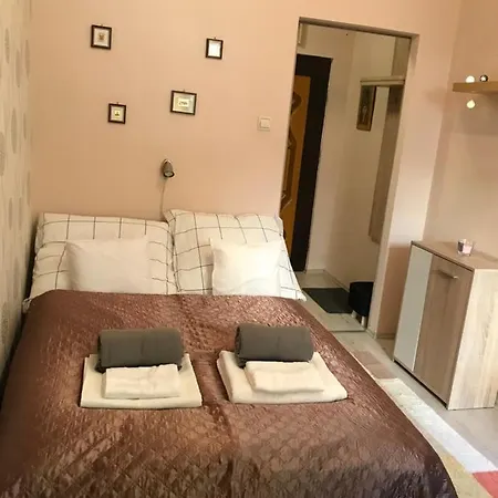 Romantic-downtown-free Parking * Segedyn